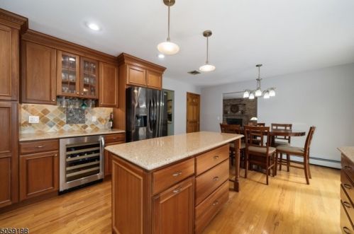 30 Bel Air Dr, Sparta NJ 07871-3735 exterior