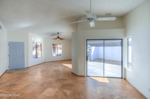 5125 Condor Dr, Tucson AZ 85742-9405 exterior