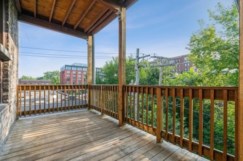 5222 Blackstone Ave, Chicago IL 60615-4133 exterior