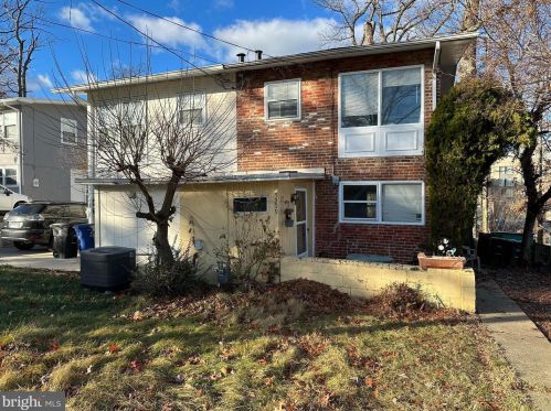 5209 10th Pl, Arlington, VA 22204-3208