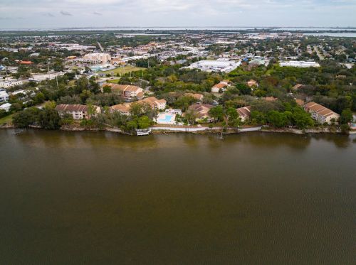 225 Tropical Trl, Merritt Island FL 32952-4836 exterior