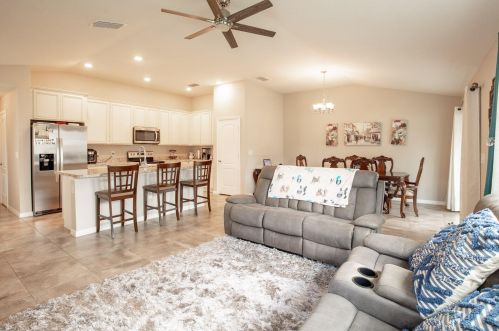 5690 Pine Trail Cir, Fort Pierce FL exterior