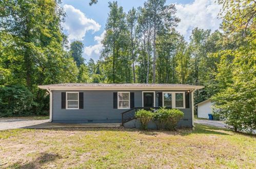 3250 Mount Gilead Rd, Atlanta GA  30311-5202 exterior