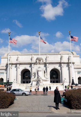 404 7 St, Washington DC 20024-2576 exterior