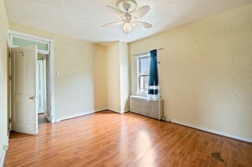 325 Main St, Pittsburgh PA 15215-2238 exterior