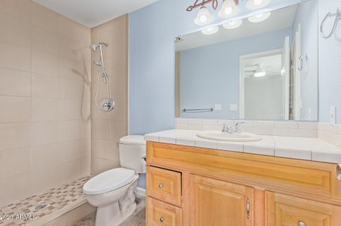 16402 40 Pl, Phoenix AZ 85050-8973 exterior