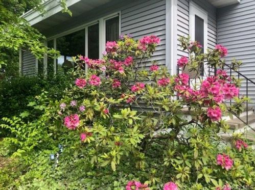 1 Lincoln Dr, Poughkeepsie NY 12601-6004 exterior