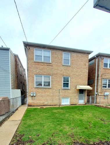 3037 Austin Ave, Chicago IL 60638-1418 exterior