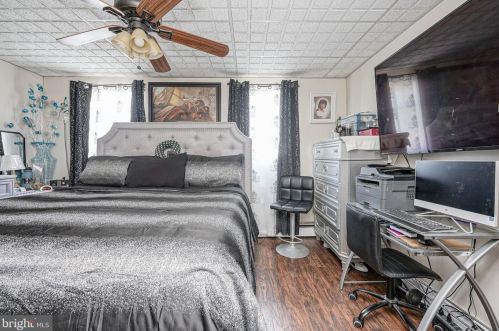 6327 Glenloch St, Philadelphia PA  19135-3203 exterior