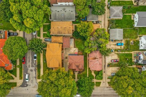 439 Oklahoma Ave, Milwaukee WI 53207-3076 exterior