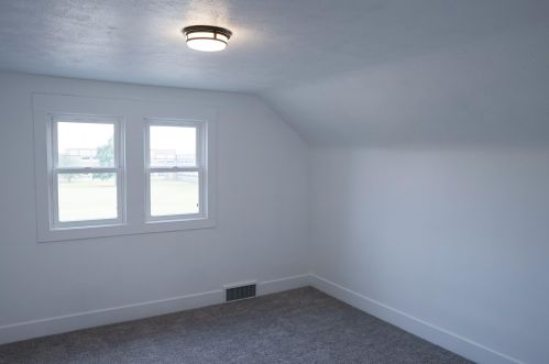 1152 Laketon Ave, Meskegon MI  49441-2802 exterior