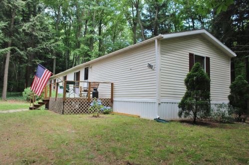 7868 Wisconsin St, Shelby, MI 49455-9582