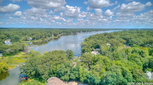 1205 Ml Ave, Meskegon MI 49445-3013 exterior