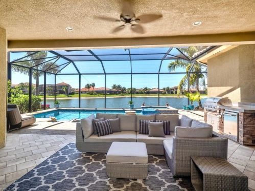 3251 Atlantic Cir, Naples FL 34119-8636 exterior