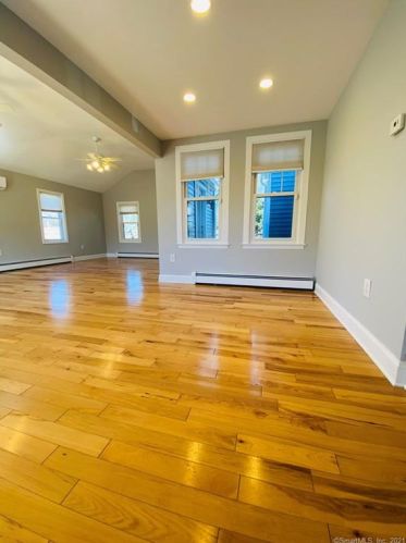 119 Kings Hwy, North Haven CT 06473-1211 exterior