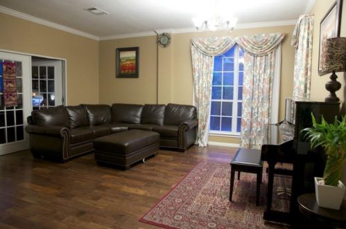 11580 Cedarcliffe Dr, Austin TX  78750-3523 exterior