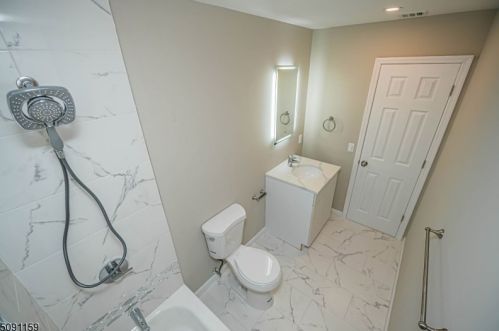 101 Pocono Trl, Hopatcong NJ  07843-1009 exterior