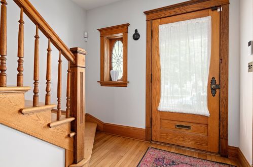 2818 Albany Ave, Chicago IL 60618-7605 exterior