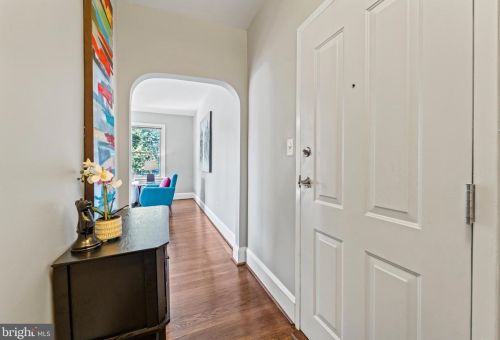 422 Butternut St, Washington, DC 20012-1950