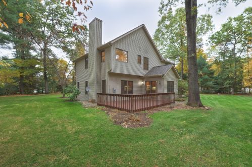 27526 Rolling Pines Ct, Lawton MI 49065-8601 exterior