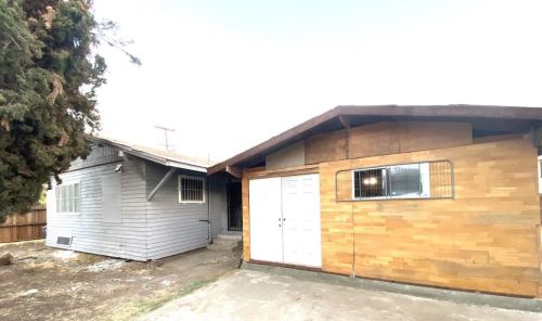 245 L St, Bakersfield CA 93304-1472 exterior