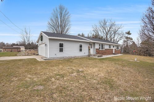 4013 8th Ave, Wyoming MI  exterior