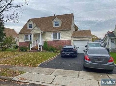283 Fycke Ln, Teaneck, NJ 07666-6506