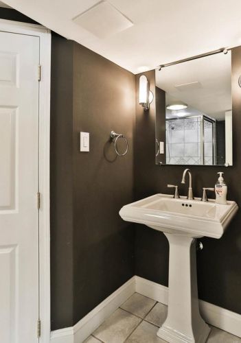 10101 Courtwick Dr, Saint Louis MO 63128-1613 exterior