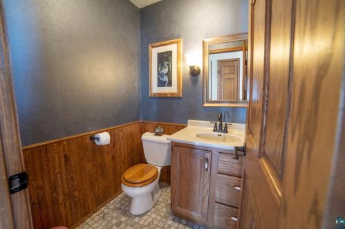 1619 28 Ave, Duluth MN 55812-2301 exterior