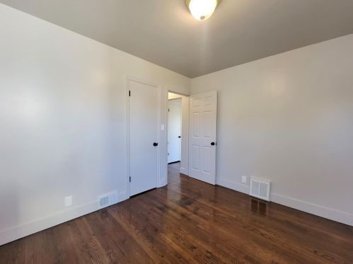 3148 Chase Ave, Milwaukee WI  53207-2636 exterior