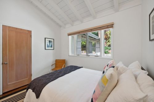 16 Gln Dr, Mill Valley CA 94941-1251 exterior