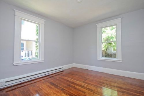 229 College St, Springfield MA 01109-4404 exterior