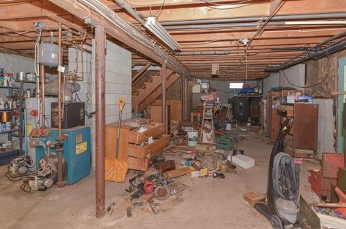 210 Greenhouse Rd, Coventry RI 02827-2101 exterior