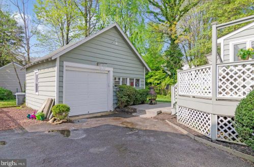 215 Marne Ave, Tavistock NJ 08033-1444 exterior