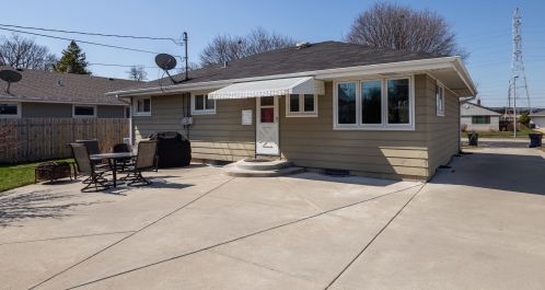 2874 99, Milwaukee WI 53222-3416 exterior