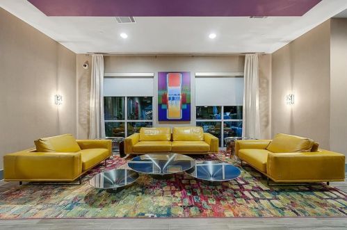 1900 Barton Springs Rd, Austin TX 78704-1559 exterior