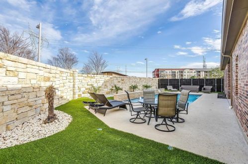 3521 Bans Crown Blvd, Frisco TX 75056-5850 exterior