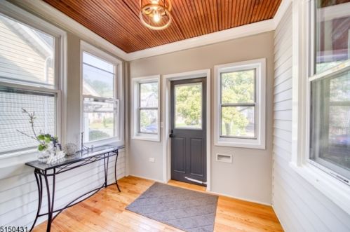 72 Hughes St, Maplewood NJ  07040-3304 exterior