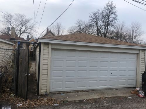 837 Homan Ave, Chicago IL 60655-2610 exterior