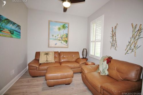 10092 Oak Tree Cir, Fort Pierce FL 34987-2454 exterior