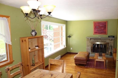 1243 Arrowood Dr, Pittsburgh, PA 15243-1803