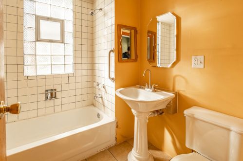 2240 Kilpatrick Ave, Chicago IL 60652-2025 exterior