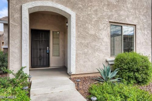 1950 Faria Ln, Phoenix AZ  85023-7270 exterior