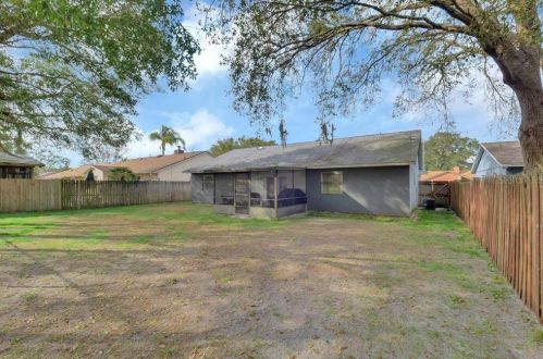 3616 Falling Leaf Ln, Orlando FL 32810-2268 exterior