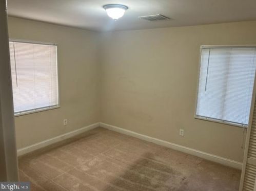 6323 Everglades Dr, Alexandria VA 22312-1113 exterior