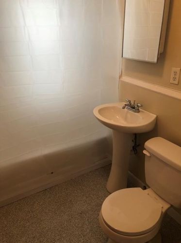 370 River St, Woonsocket RI 02895-1821 exterior