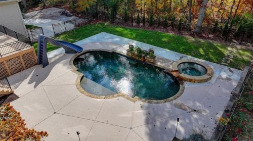 1311 Bridgewater Walk, Lithonia GA  30078-2086 exterior