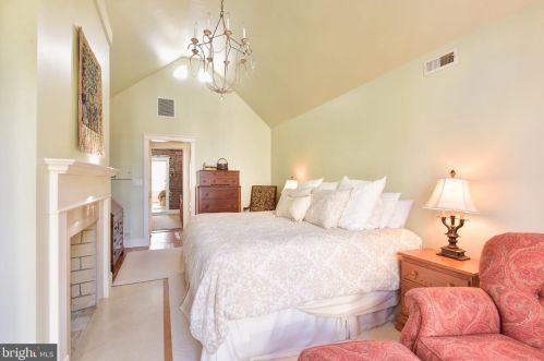 1103 Prince St, Alexandria VA 22314-2934 exterior