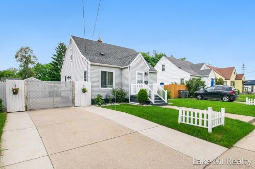 2833 Highgate Ave, Wyoming, MI