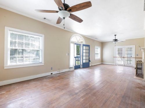 1383 Riverside Dr, Gainesville GA 30501-1825 exterior